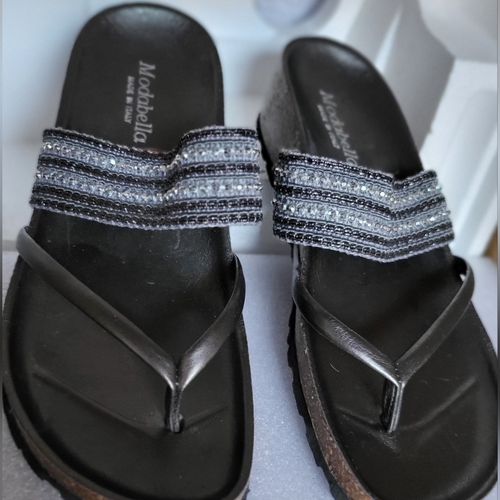 Modabella mettalic sandals size 7